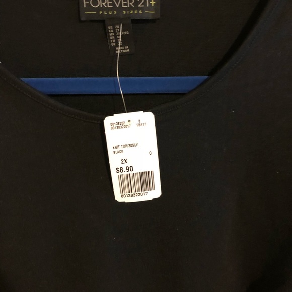 Laser cut crop top - Picture 3 of 3